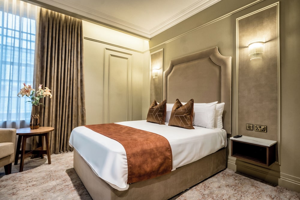 Walled City Hotel