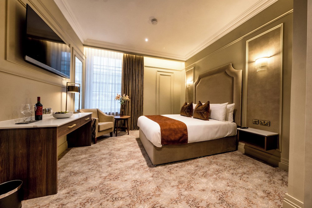 Walled City Hotel