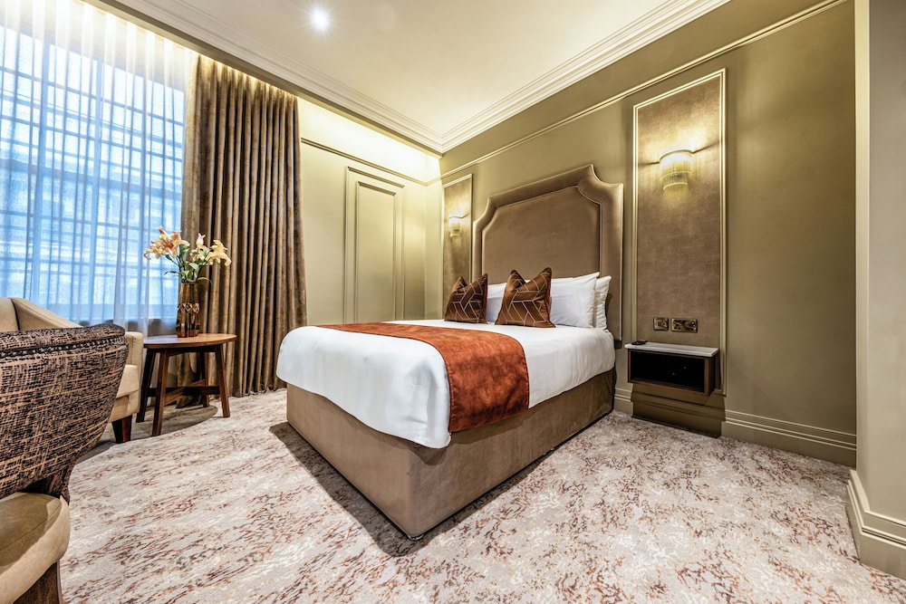 Walled City Hotel