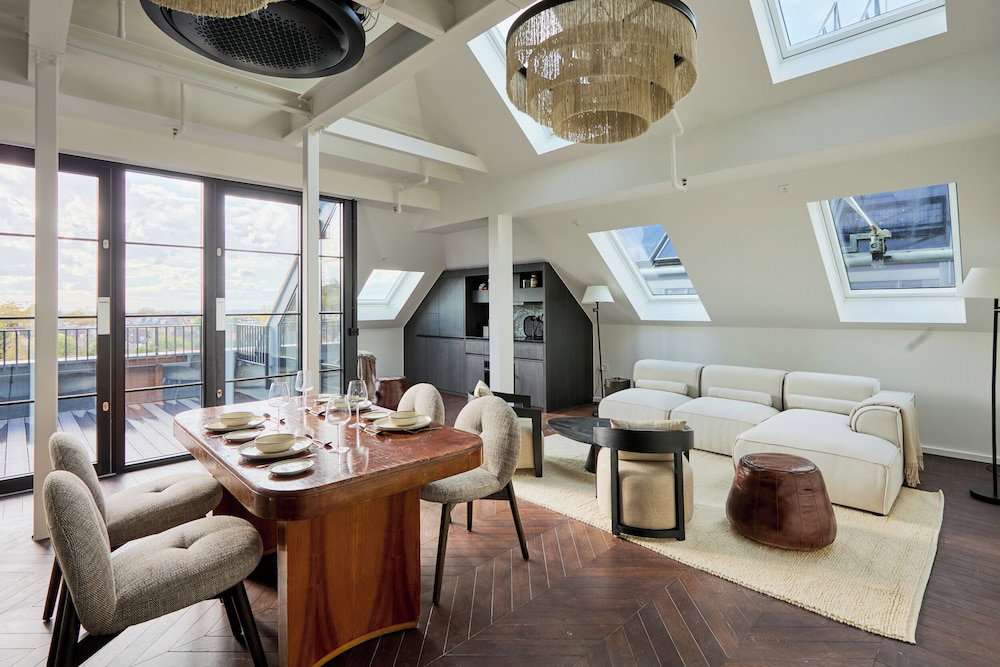 Hotel The Hill By Nestor