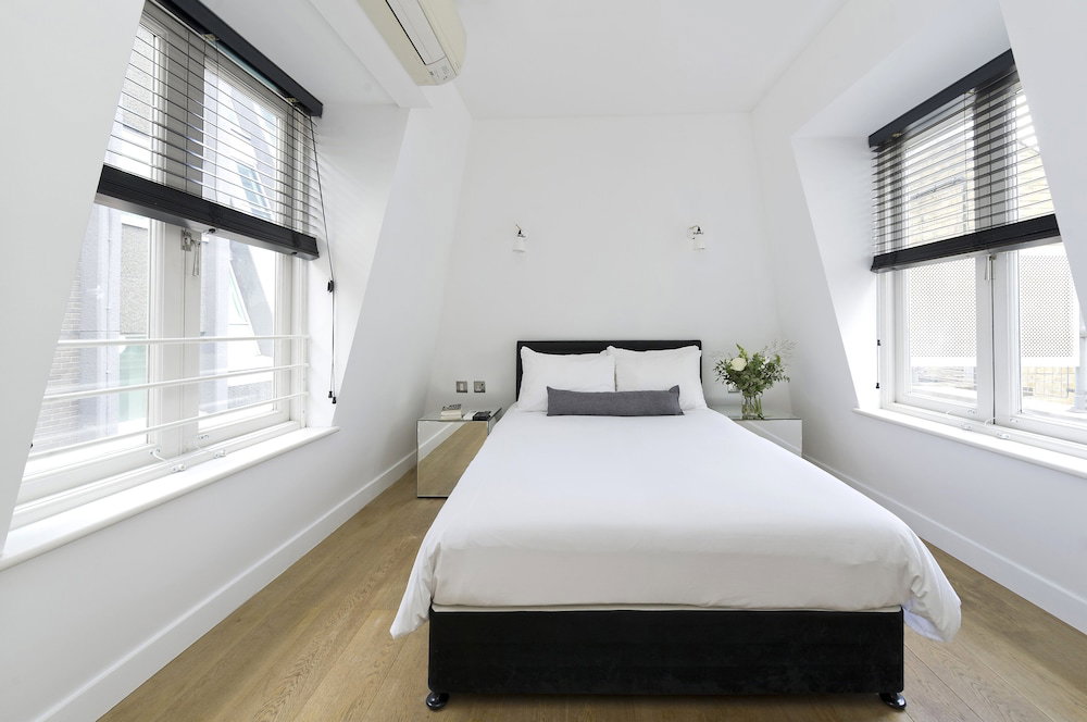 Hotel Crane Court By City2Stay