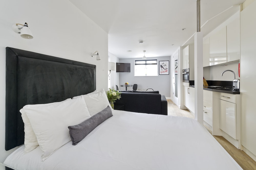 Crane Court By City2Stay