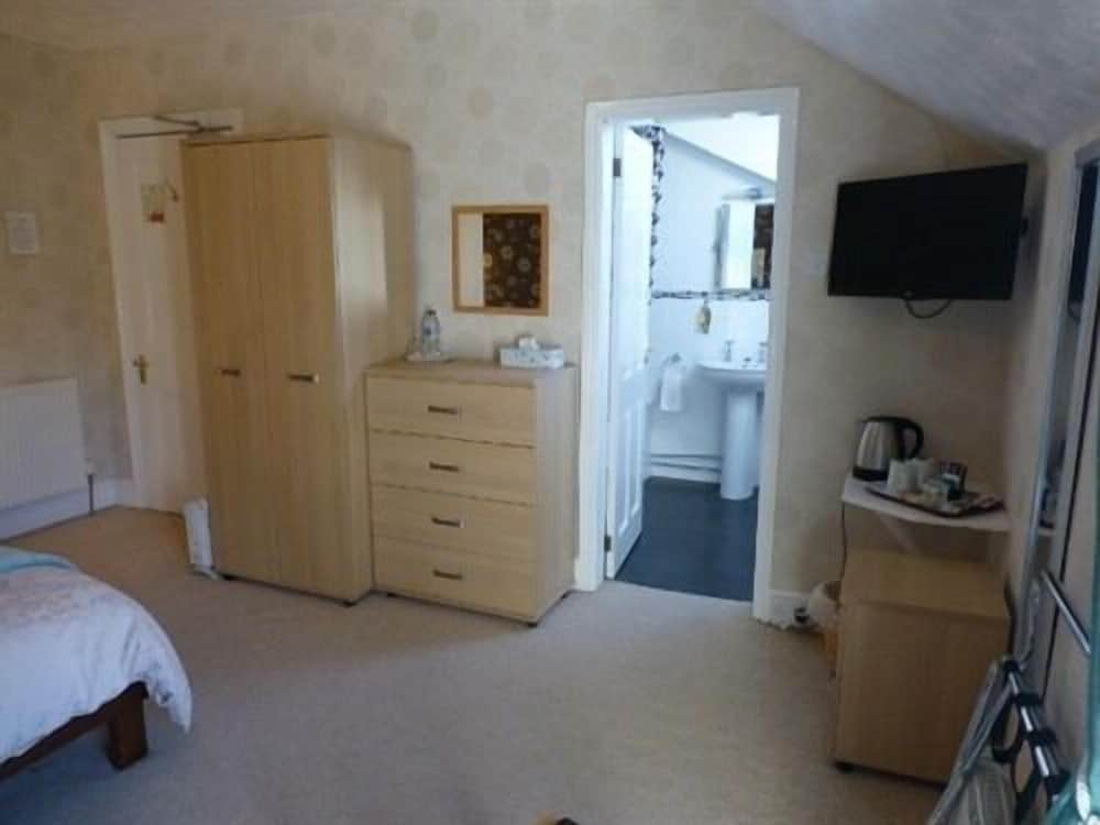 Bryn Derwen Guest House
