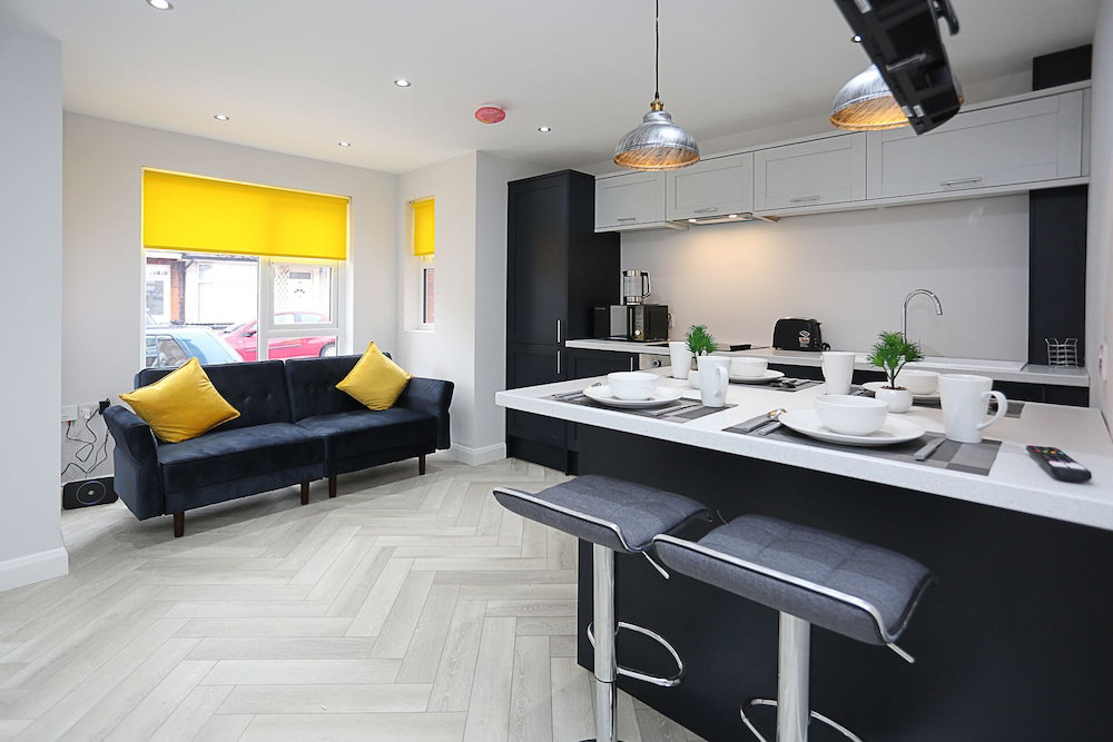 Hotel No 1 Luxury Service Accommodation