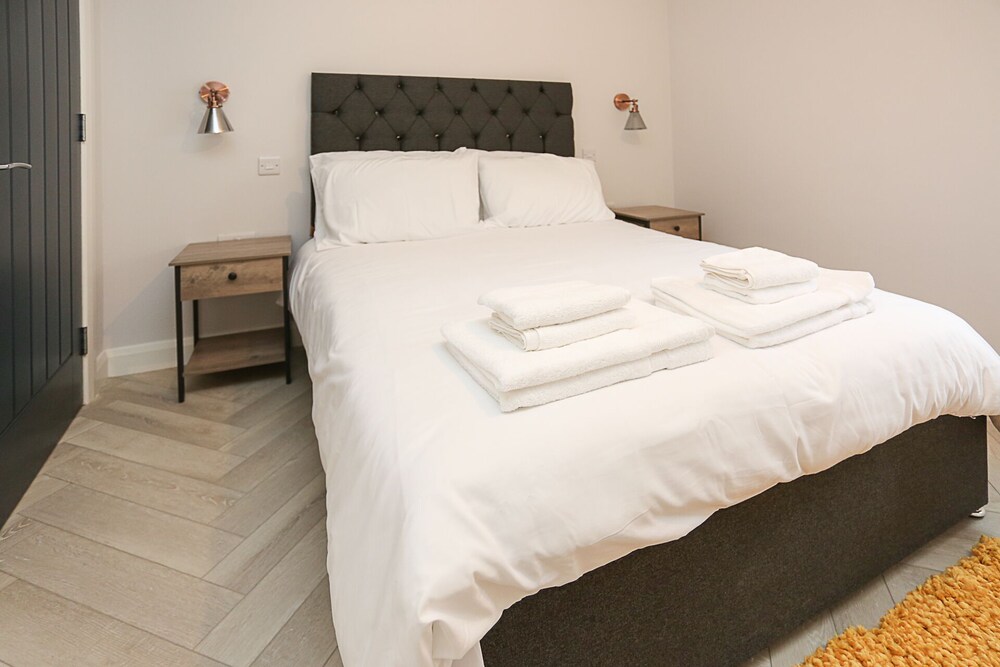 No 1 Luxury Service Accommodation