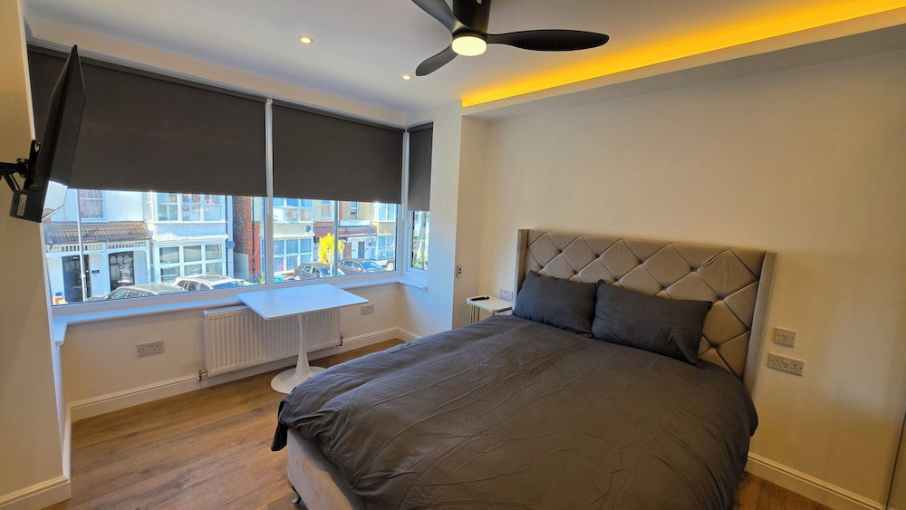 Hotel Harrow Boutique Suites And Rooms
