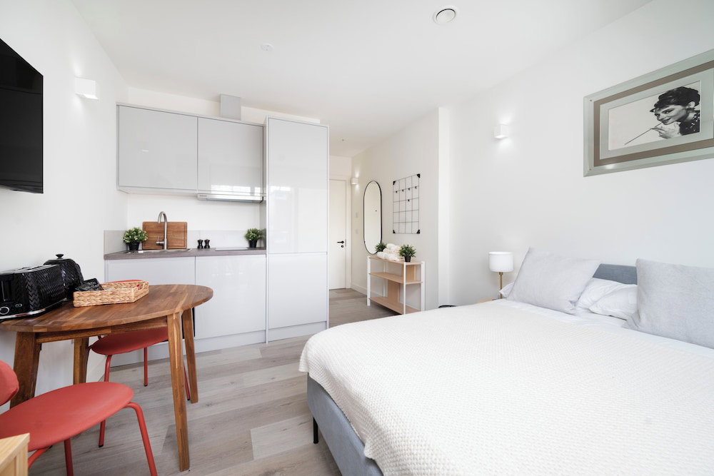 190 Northolt Road - Campus Accommodation