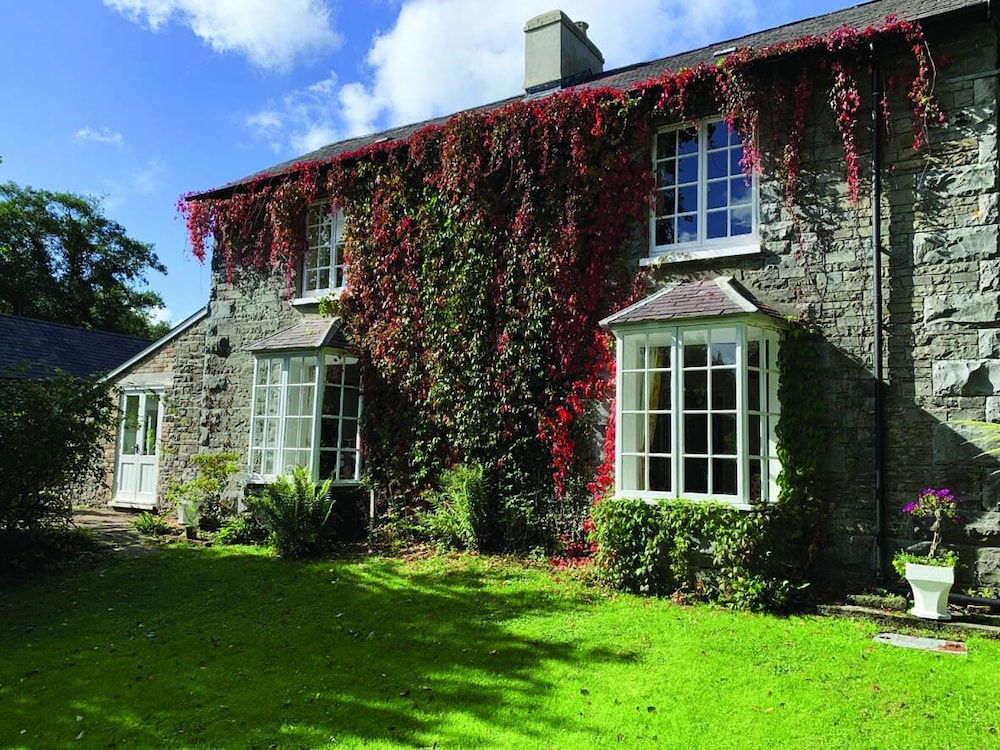 Hotel Pontyclerc Farm House B&B