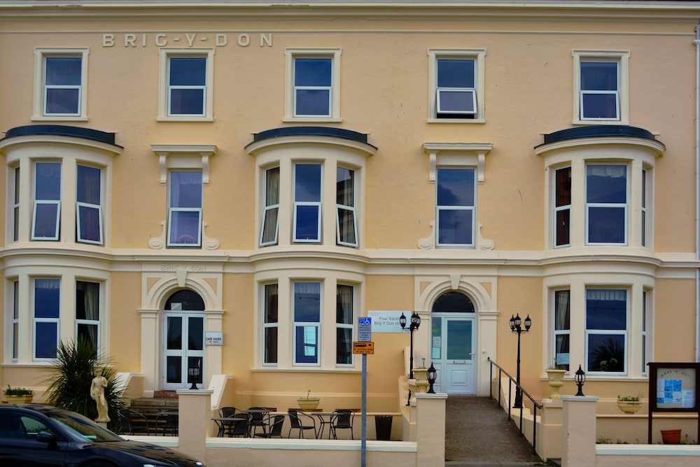 Hotel Four Saints Brig Y Don Hotel