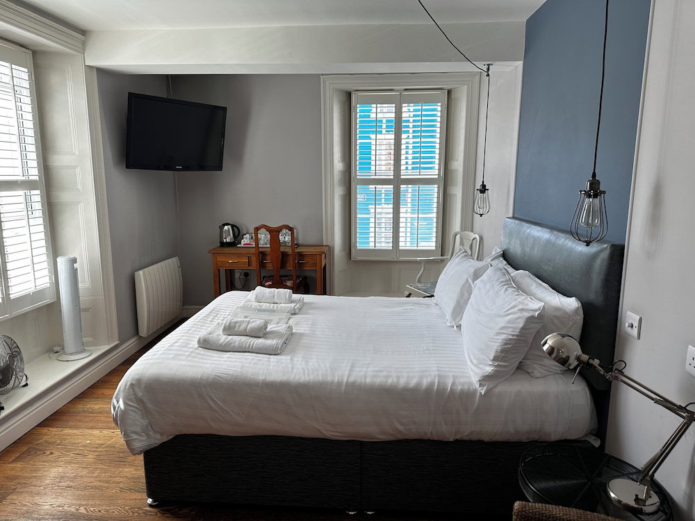 The Castle Hotel