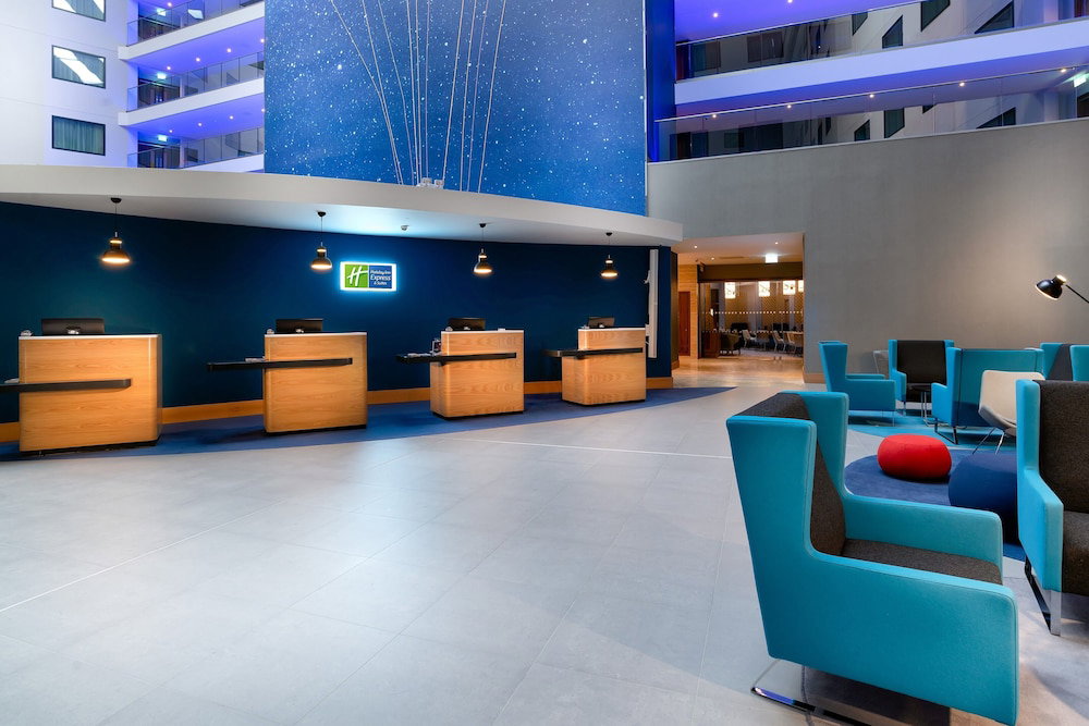 Hotel Holiday Inn Express London Heathrow T4 By Ihg