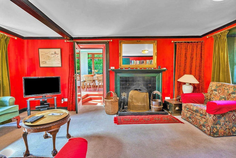 Hotel Historical Cottage Near Preston Mill, No Deposit