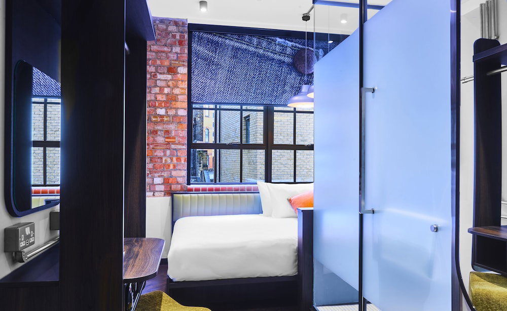 New Road Hotel
