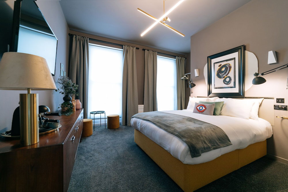 Hotel The Warwick By Nestor