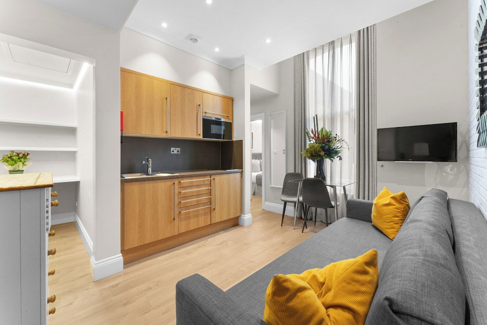 Hotel Cleveland Residences Russell Square