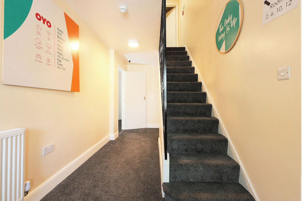 Oyo Honeycroft Lodge, Uxbridge