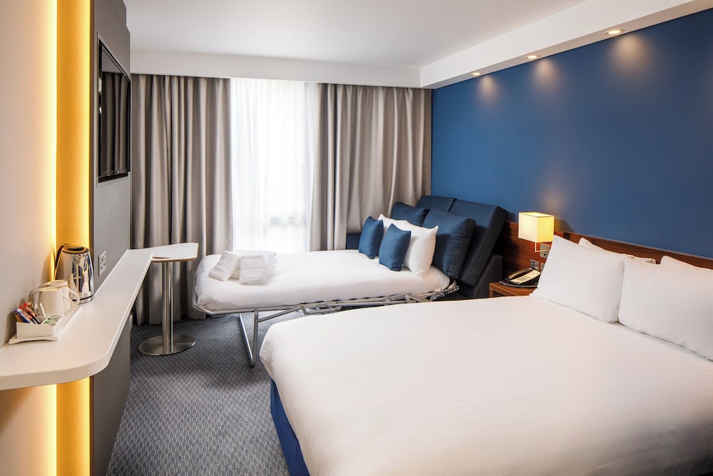 Holiday Inn Express London - Excel By Ihg