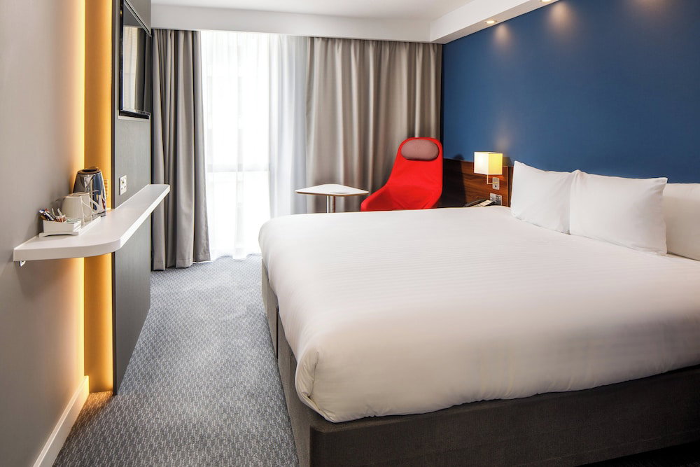 Holiday Inn Express London - Excel By Ihg