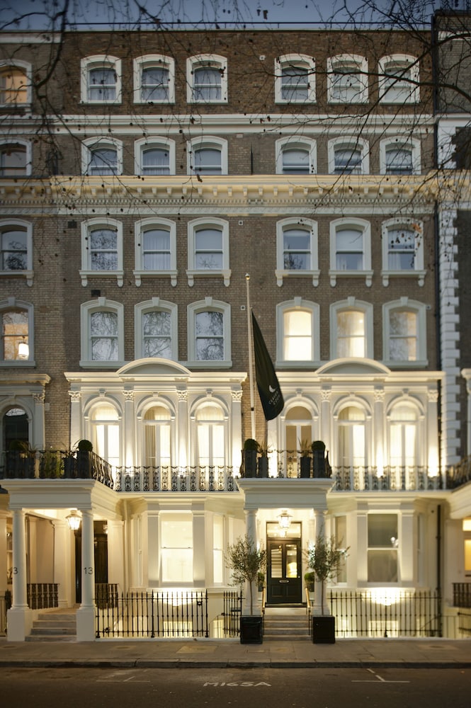 Hotel Claverley Court