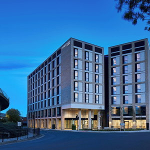 Hotel Courtyard By Marriott London City Airport cazare West Ham