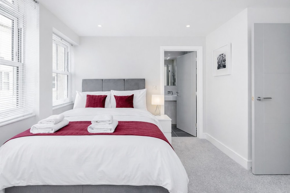 Hotel Roomspace Apartments -Walpole Court
