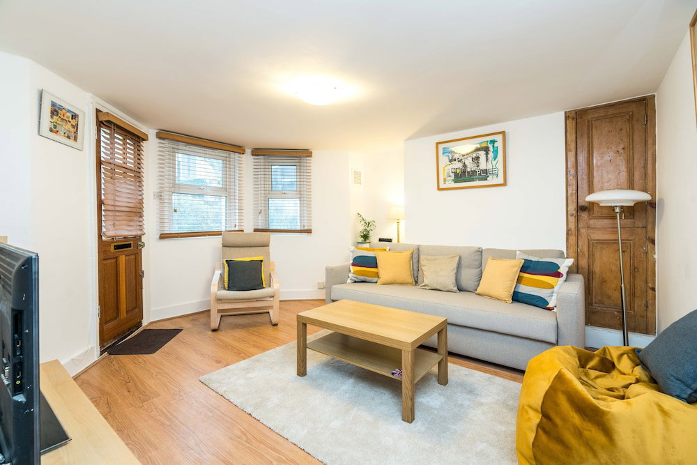 Hotel New Stylish 1 Bedroom Flat With Garden London