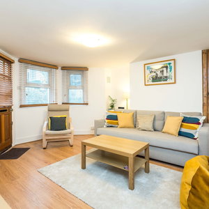 Hotel New Stylish 1 Bedroom Flat With Garden London cazare Ladywell