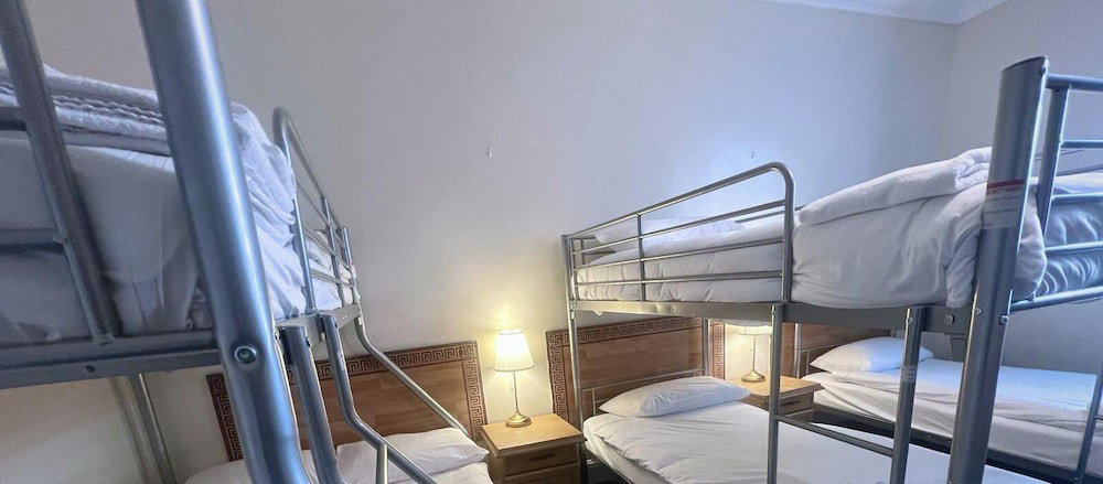 Helen's Hotel