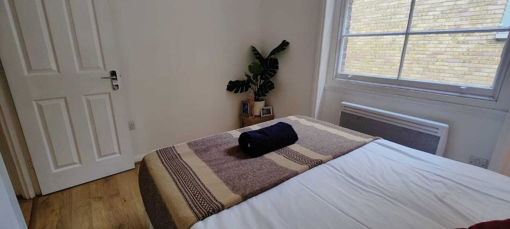 3 Bed Flat Liverpool St Spitalfields