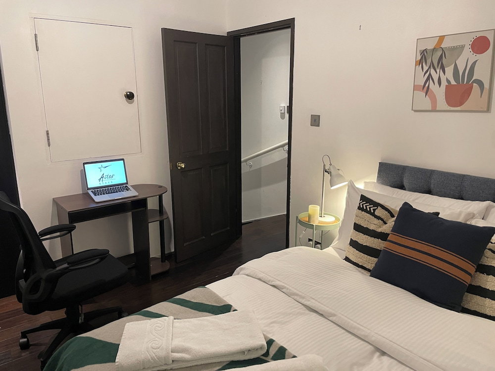 Hotel Stepney Green Gated Area With Parking & Garden