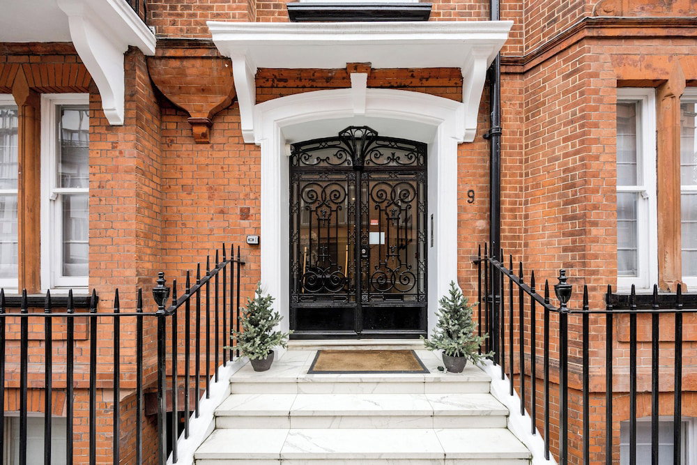 Hotel Buckingham & Lloyds Knightsbridge