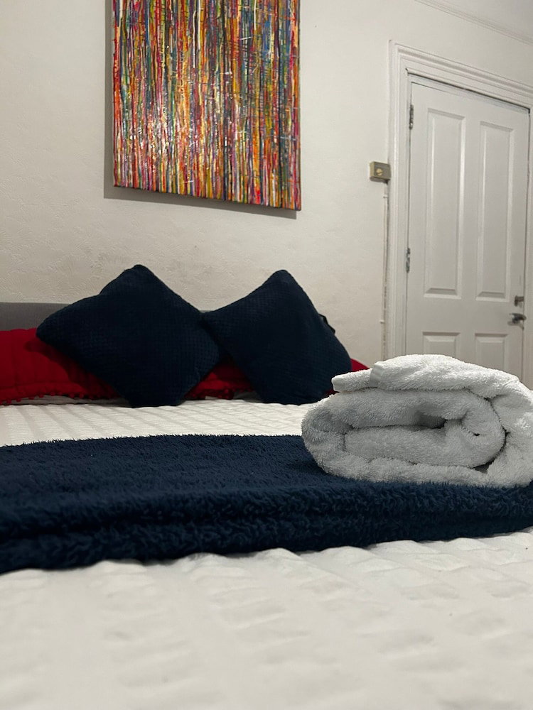 Balham Double Deluxe Room 4