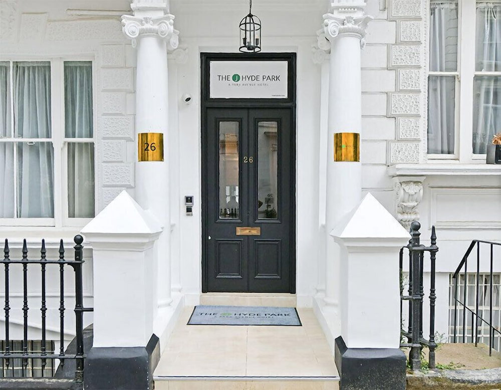 The J Hyde Park Hotel