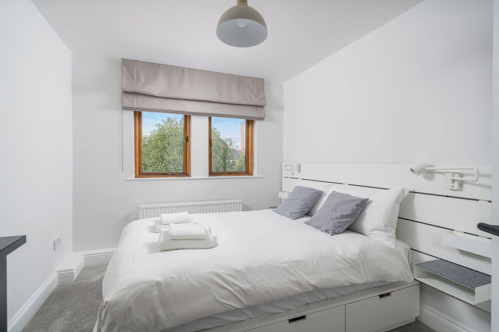 Hotel Chic 2Br Battersea Flat - Terrace & Pet-Friendly