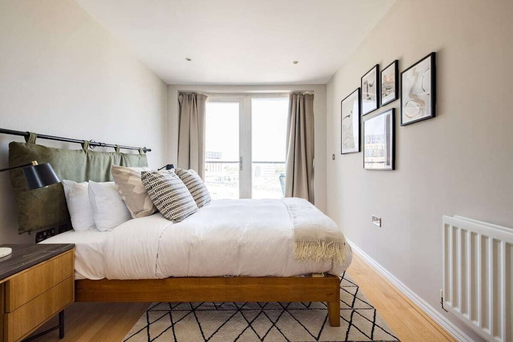 The Nine Elms Lane Arms - Stunning & Bright 2Bdr Flat With Balconies