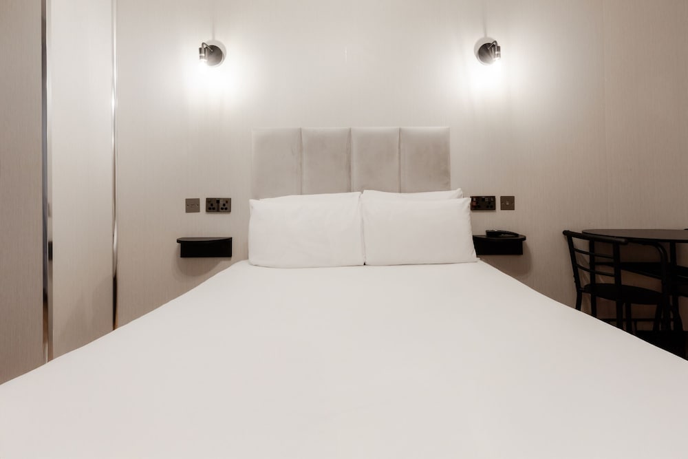 Britannia Hyde Park Hotel By Pli
