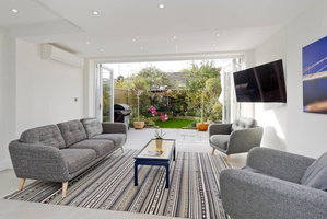 Hotel Spacious 4 Bed House, Battersea cazare Wandsworth