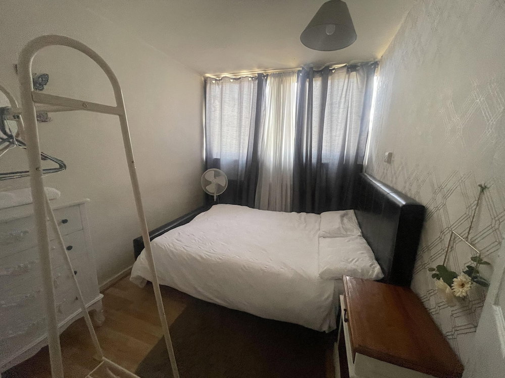 Comfy And Lovely 1-Bed Apartment In London