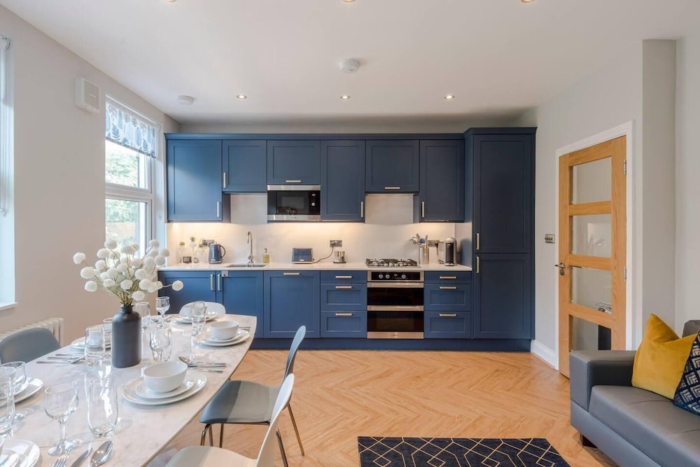 Hotel Stunning 3 Bed Flat In The Heart Of West Hampstead