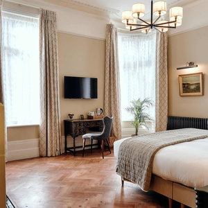 Hotel The Black Lion Pub & Boutique Guesthouse cazare Kilburn