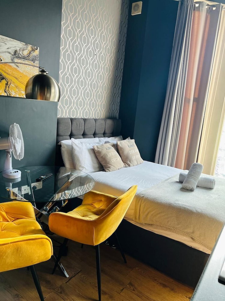 Hotel Holland Rd Studios Close To Olympia London