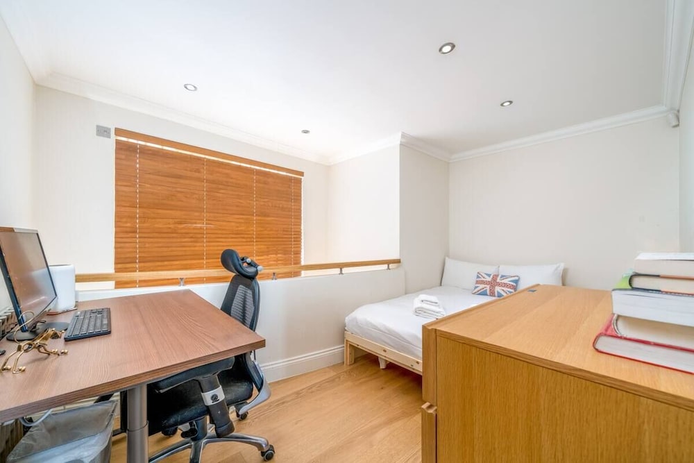 Great Flat Near St Pauls Cathedral