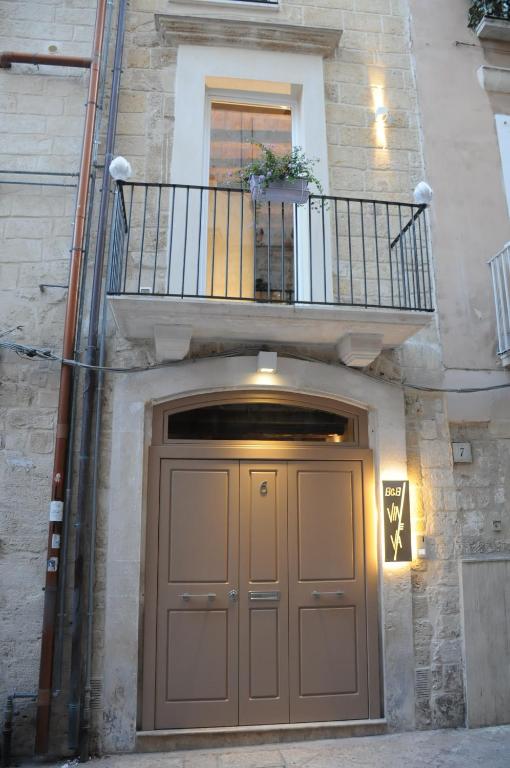 B&B Vin E Va