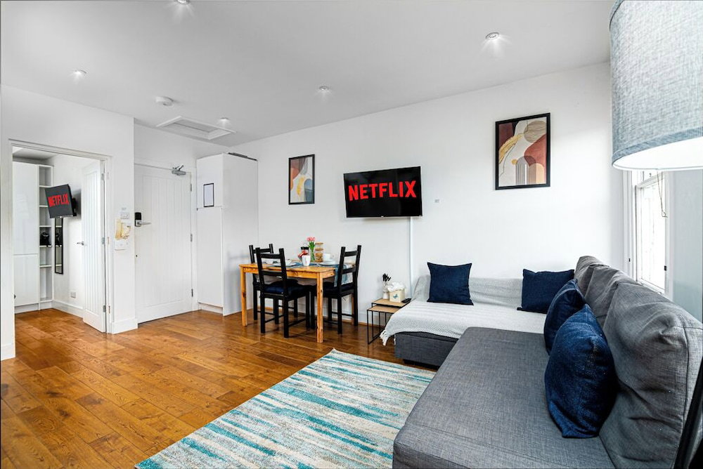 Hotel West Hampstead Hub