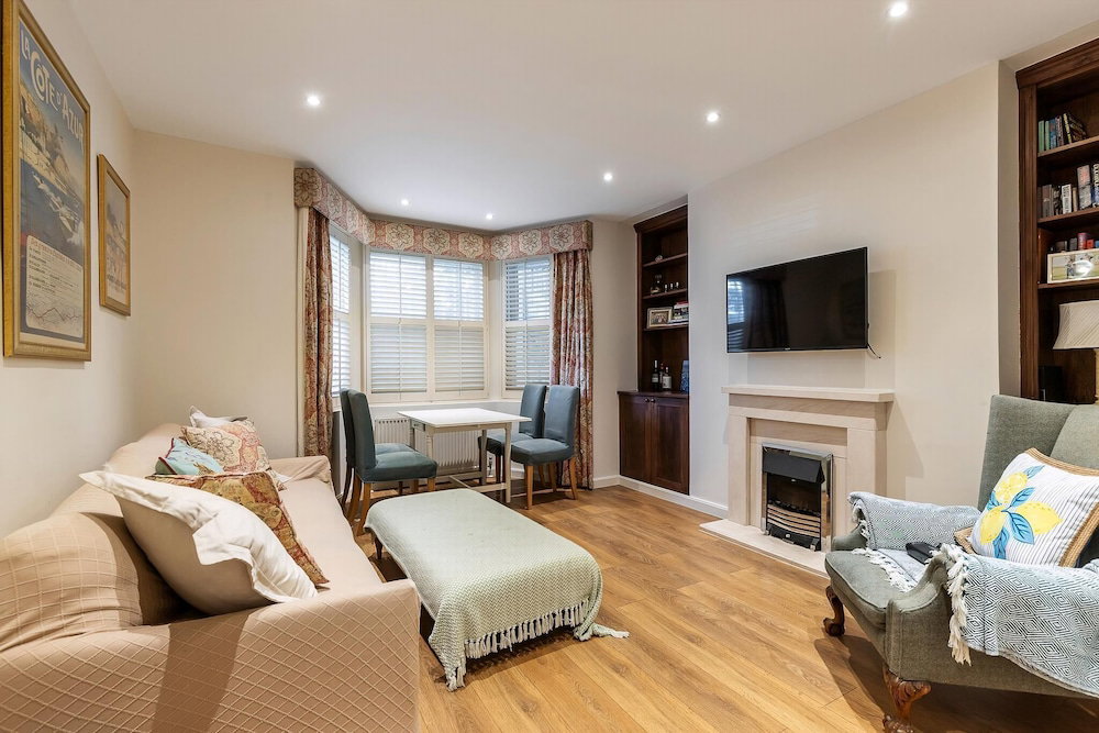 Hotel Elegant Two Bedroom Flat In Redcliffe Gardens