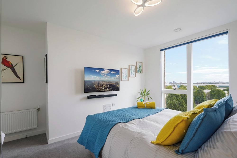 Skyline View 1 Bed Apartment Sleeps 2 - Balcony