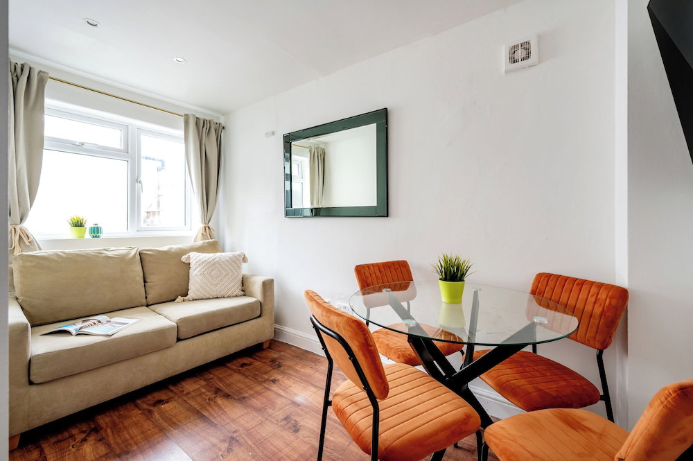 2 Bedroom Flat In Putney By The River