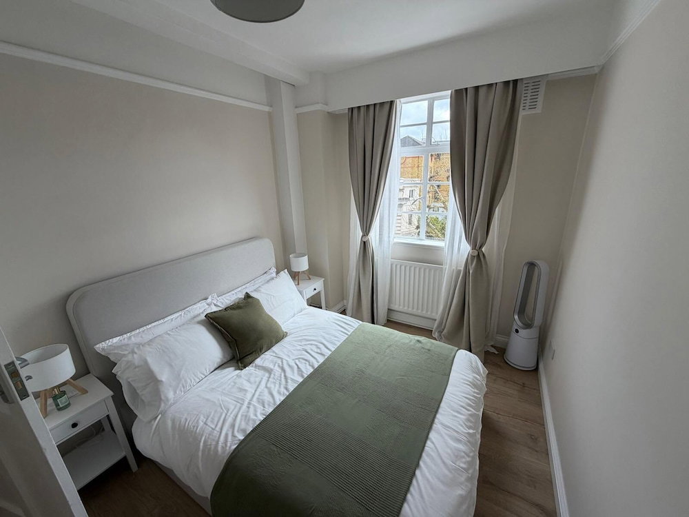 Westbourne Court