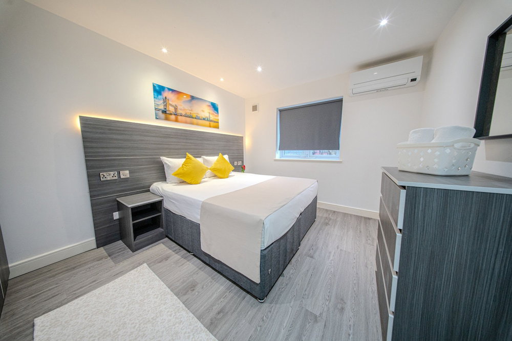 Hotel Ilford Apartments
