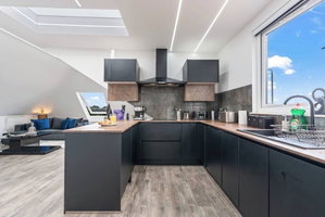 Hotel Luxury 2 Bed Penthouse With Views Over London With Free Parking cazare Uxbridge